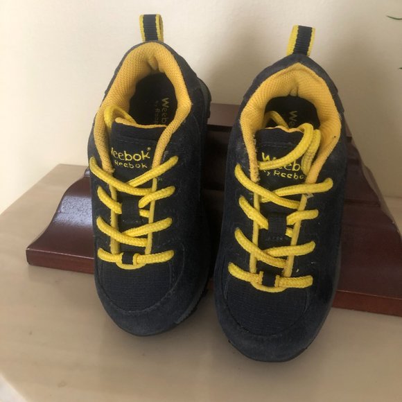 Weebok By Reebok - Picture 1 of 7